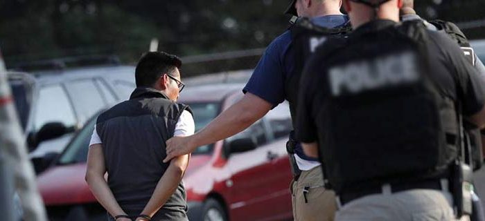 ¿Puede la Policía Nacional apresarme en un operativo de redada?